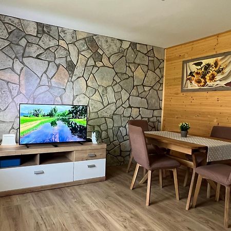 Zen Den Apartments Otočac Dış mekan fotoğraf