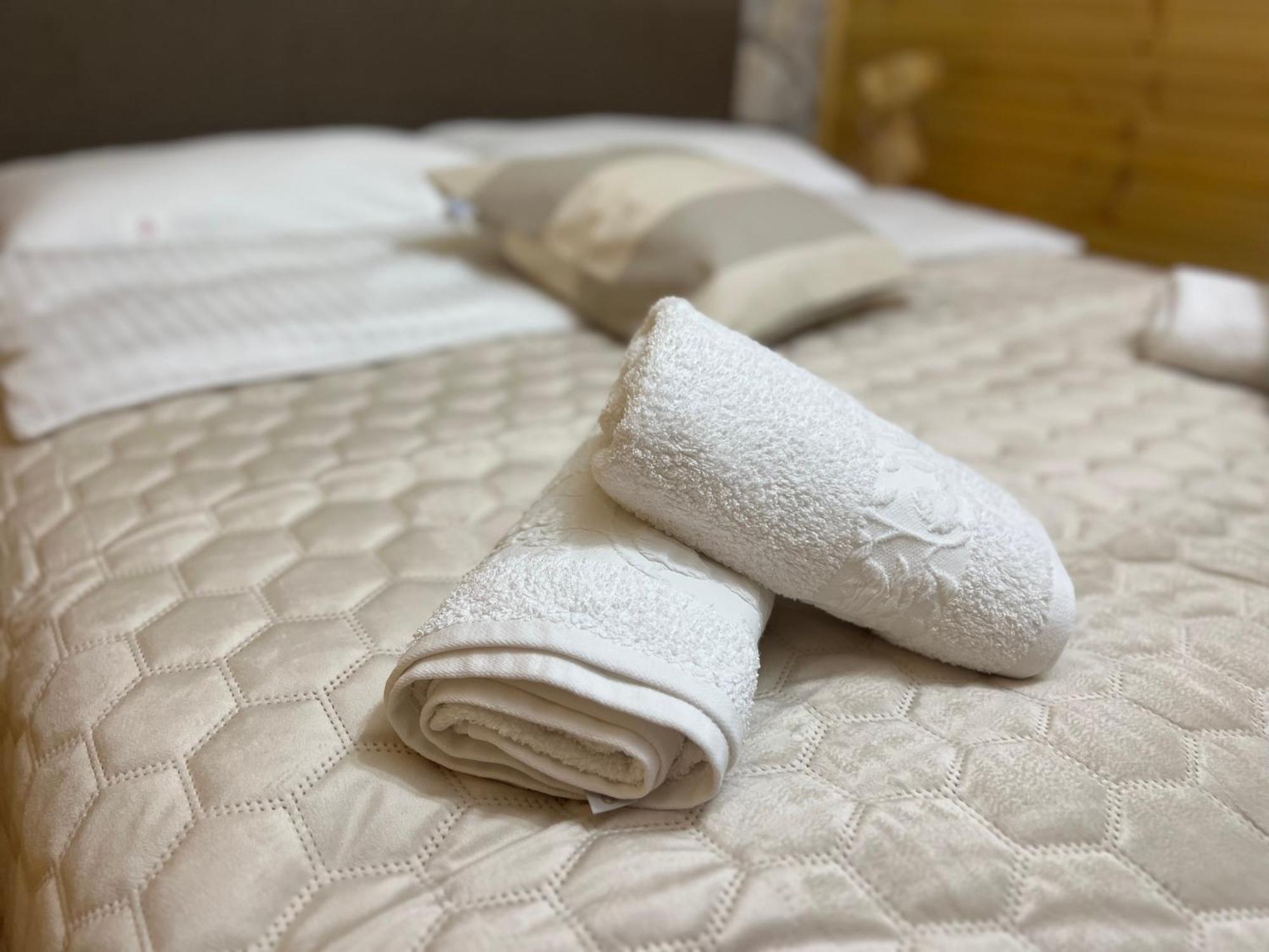 Zen Den Apartments Otočac Dış mekan fotoğraf