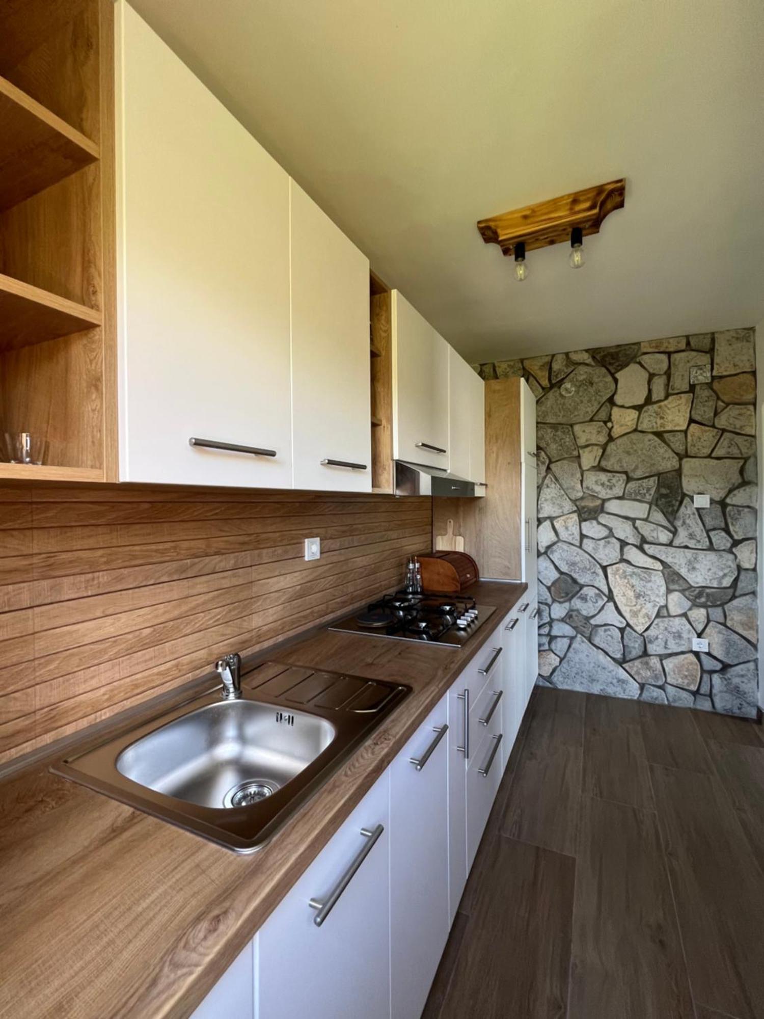 Zen Den Apartments Otočac Dış mekan fotoğraf