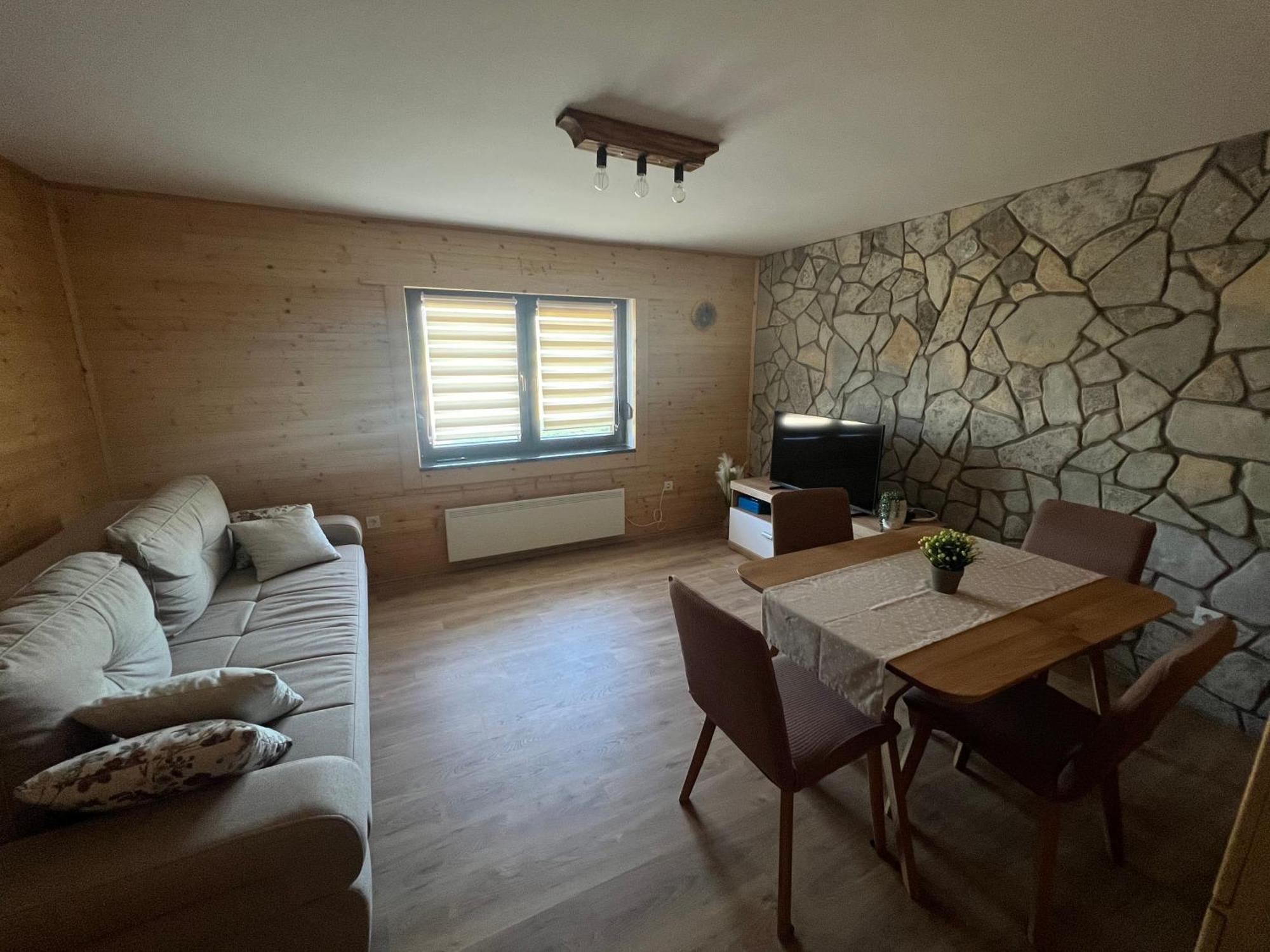 Zen Den Apartments Otočac Dış mekan fotoğraf